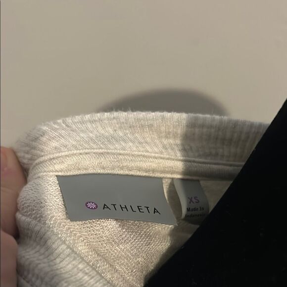 Athleta Cream Relaxed Sweatshirt  B - Picture 2 of 6